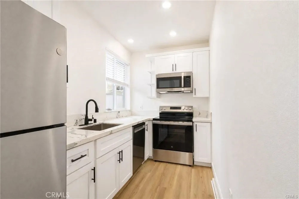 625 Orizaba #6 Long Beach, CA 90814