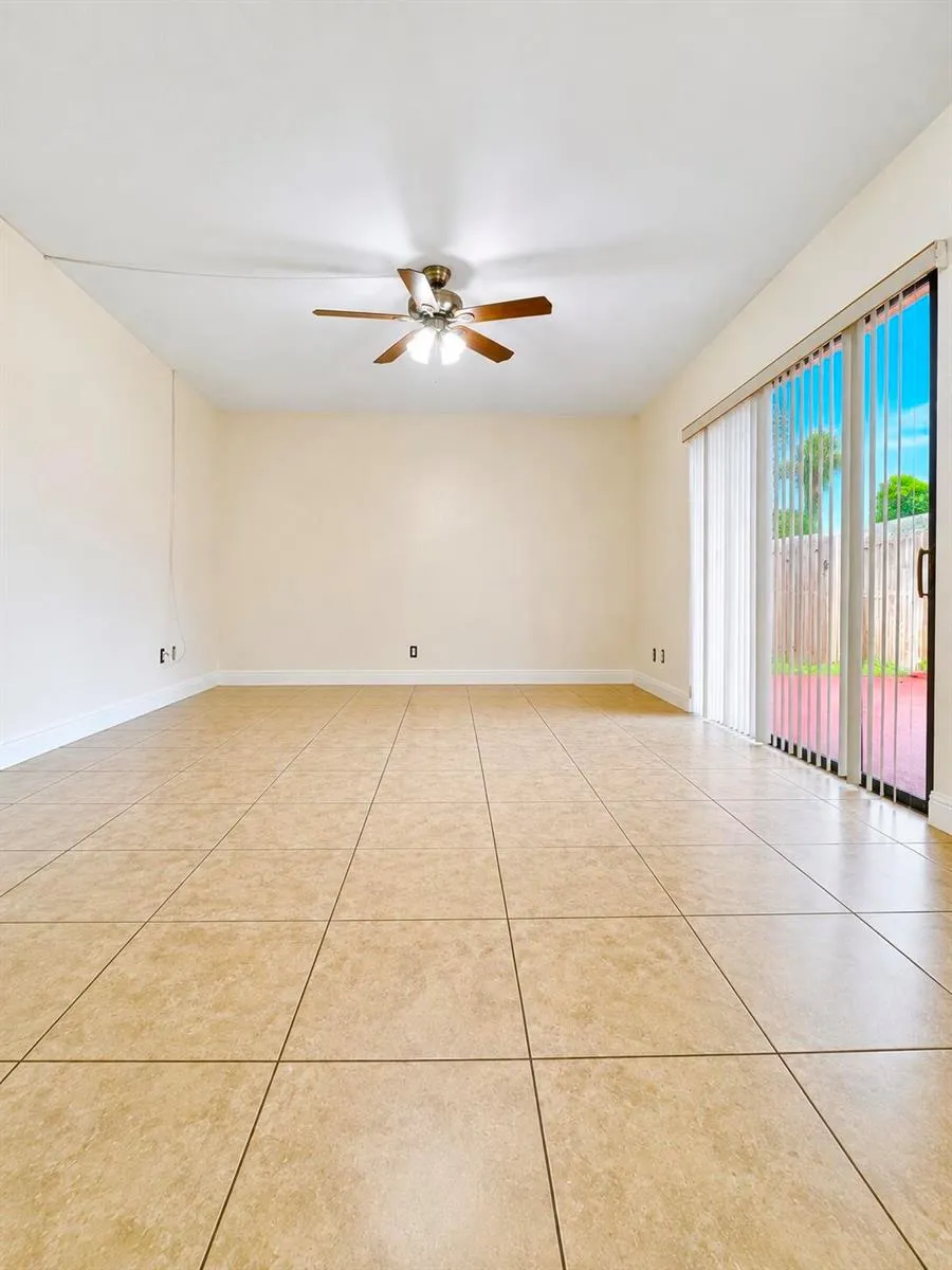 256 Lake Arbor Drive Palm Springs, FL 33461