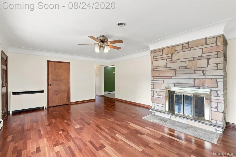 14370 Helen Street Southgate City, MI 48195