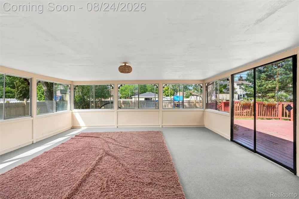 14370 Helen Street Southgate City, MI 48195