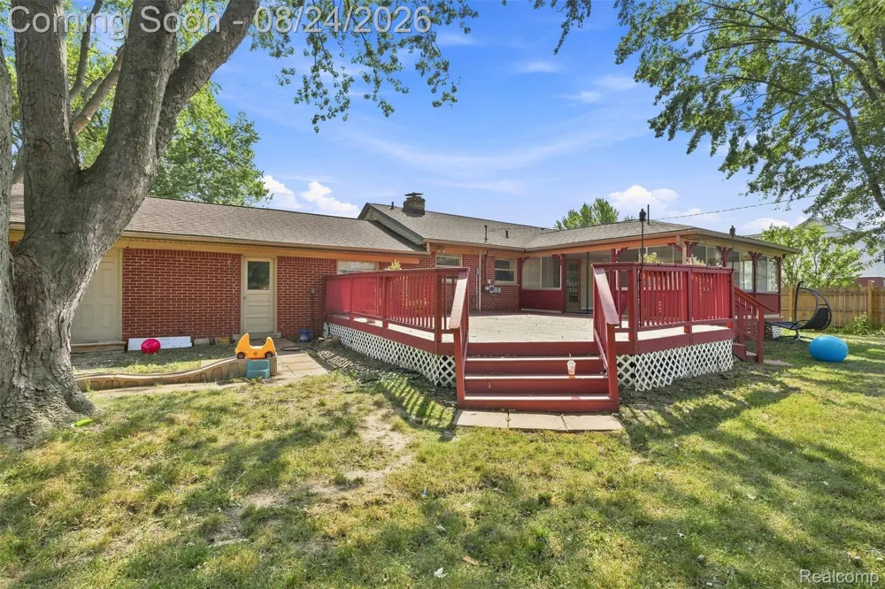 14370 Helen Street Southgate City, MI 48195