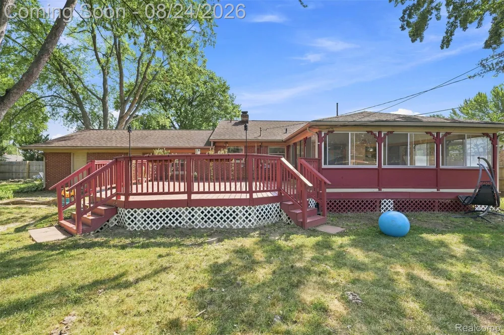 14370 Helen Street Southgate City, MI 48195