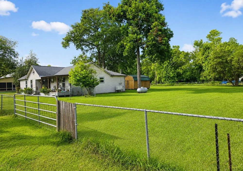 150 County Road 2359 Liberty, TX 77575