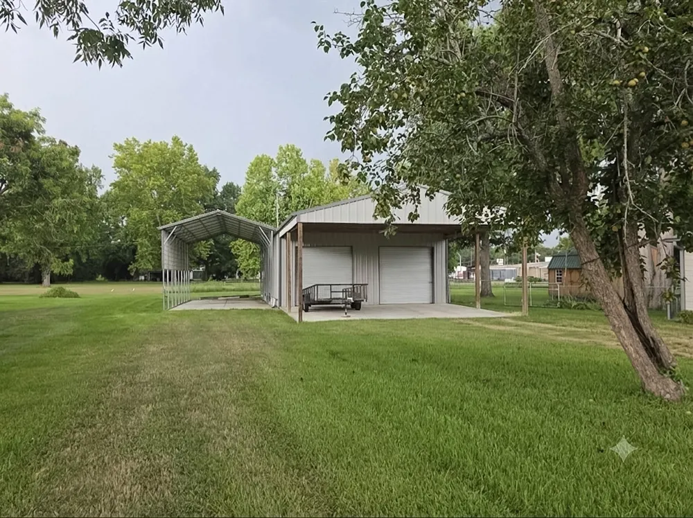 150 County Road 2359 Liberty, TX 77575
