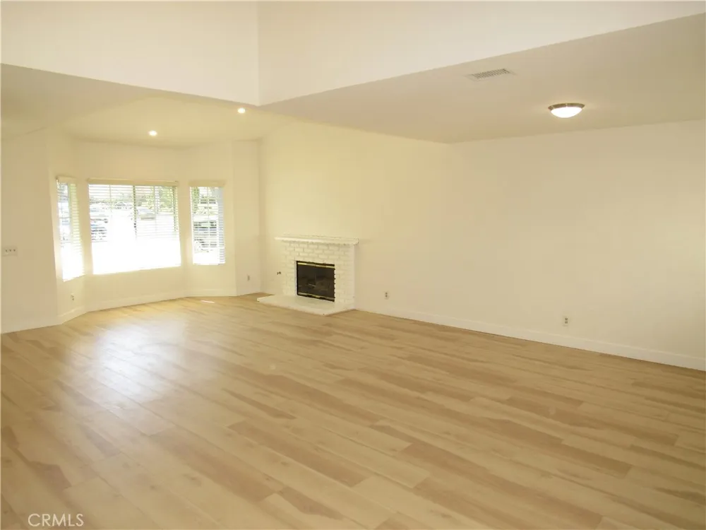 1099 W Ontario Corona, CA 92882