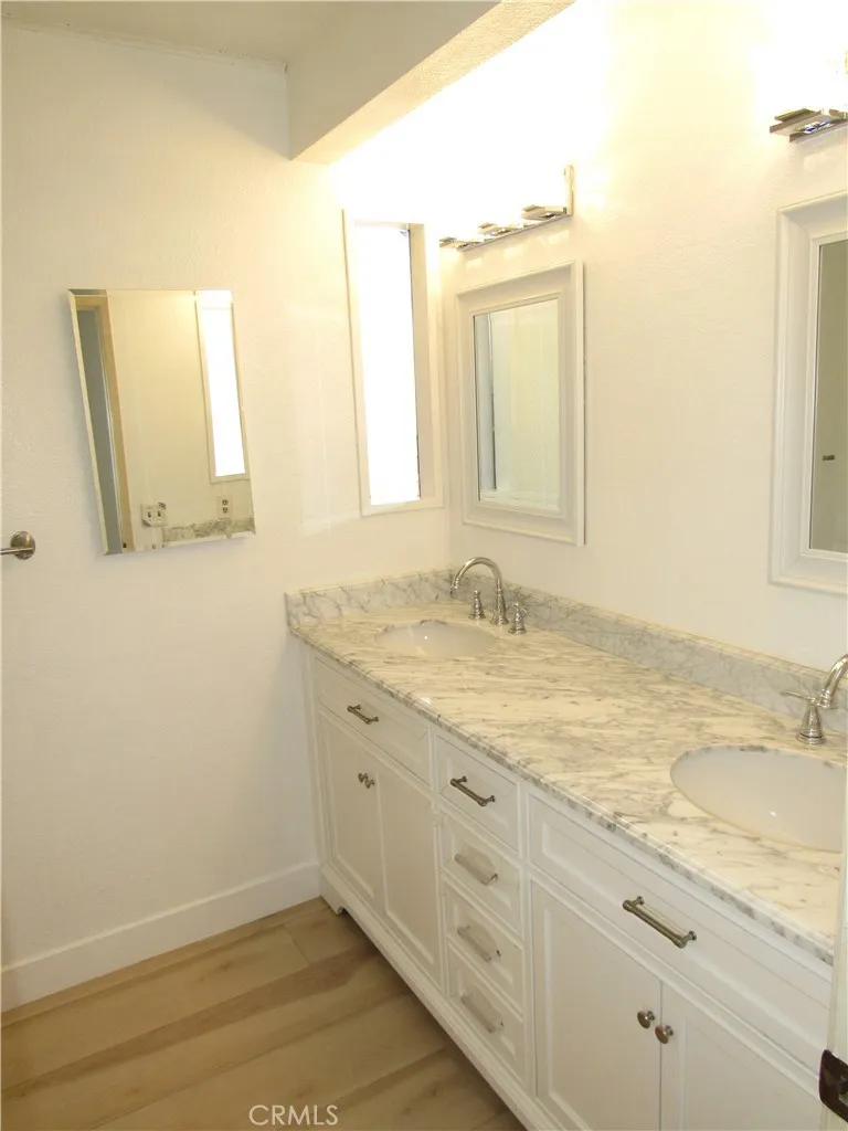 1099 W Ontario Corona, CA 92882