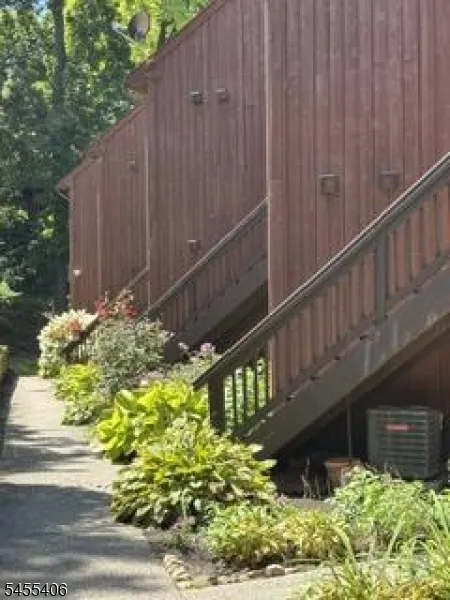 5 Arapahoe Dr #6 Unit 6 Vernon, NJ 07462