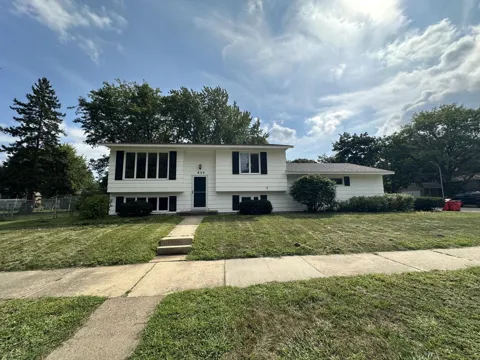 854 16 1/2 STREET SE