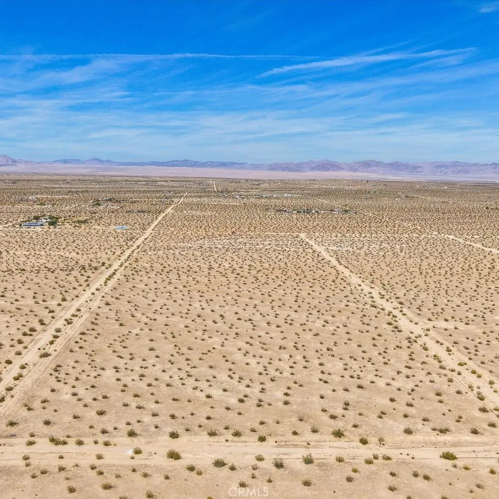 54 Fascination Avenue Joshua Tree, CA 92252