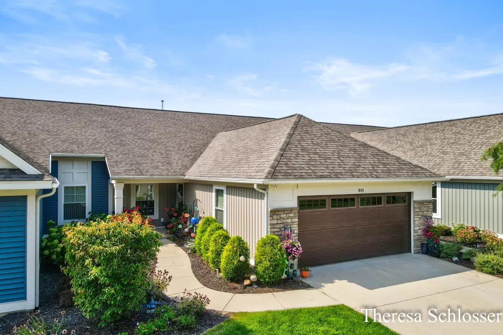 944 Bellview Meadow Drive SW #28 Byron Center, MI 49315