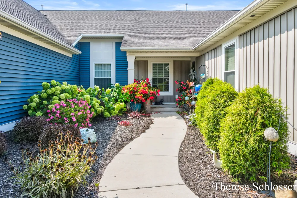 944 Bellview Meadow Drive SW #28 Byron Center, MI 49315