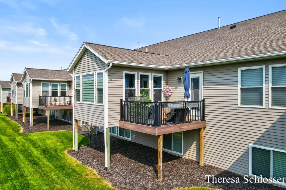 944 Bellview Meadow Drive SW #28 Byron Center, MI 49315