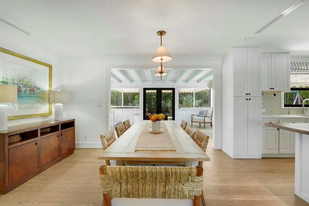 704 PELICAN WAY North Palm Beach, FL 33408