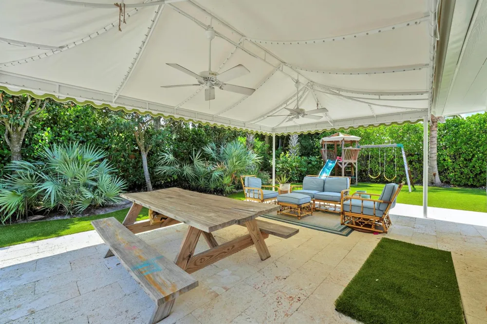 704 PELICAN WAY North Palm Beach, FL 33408