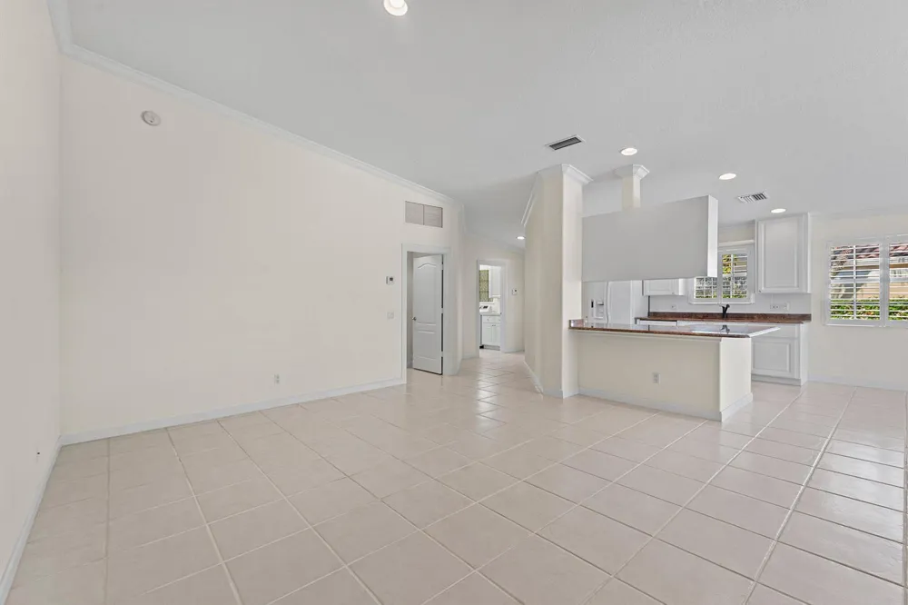 693 HUDSON BAY DRIVE Palm Beach Gardens, FL 33410