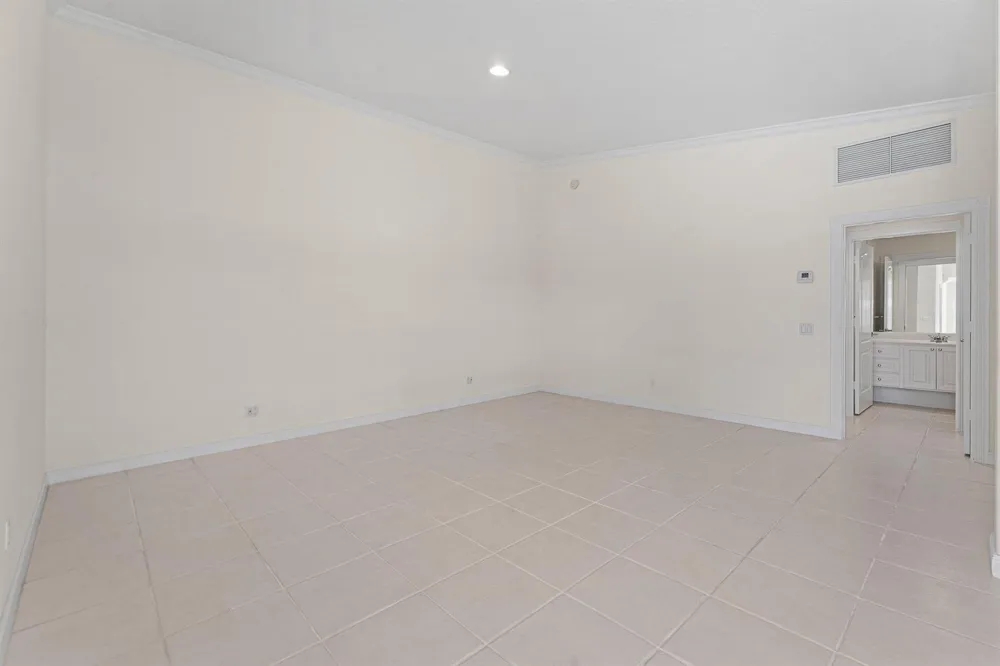 693 HUDSON BAY DRIVE Palm Beach Gardens, FL 33410