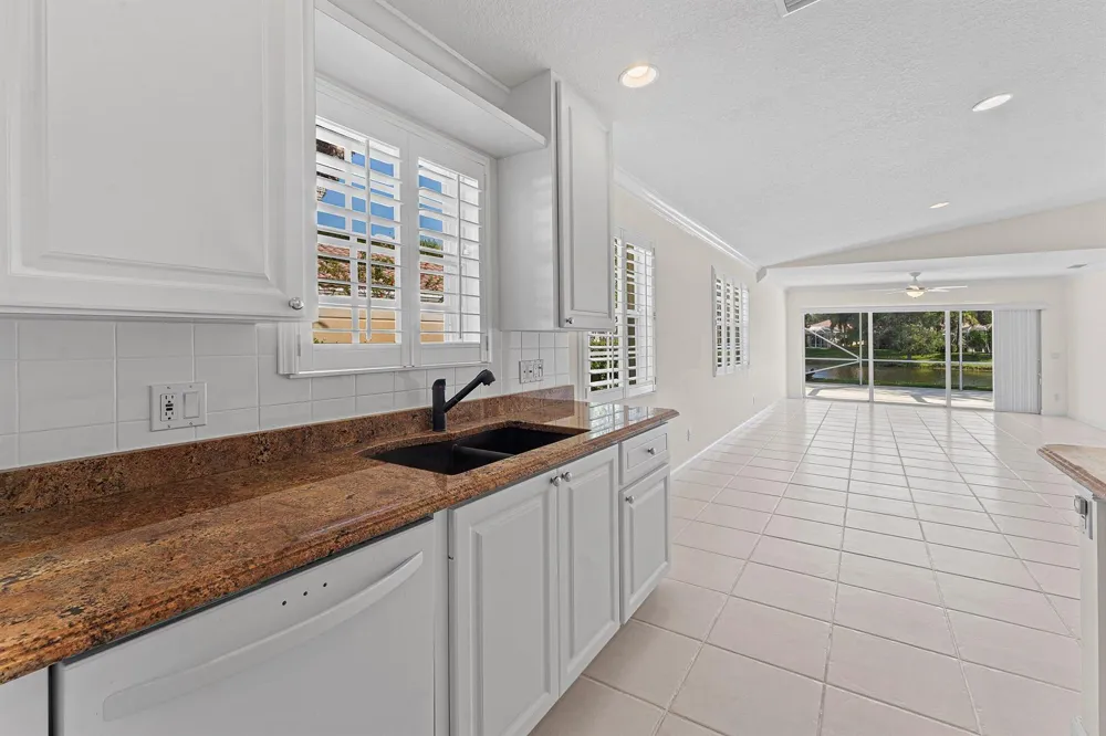 693 HUDSON BAY DRIVE Palm Beach Gardens, FL 33410