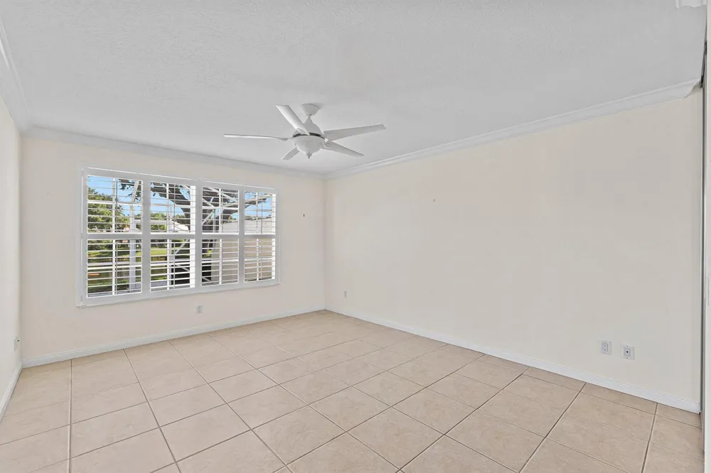 693 HUDSON BAY DRIVE Palm Beach Gardens, FL 33410