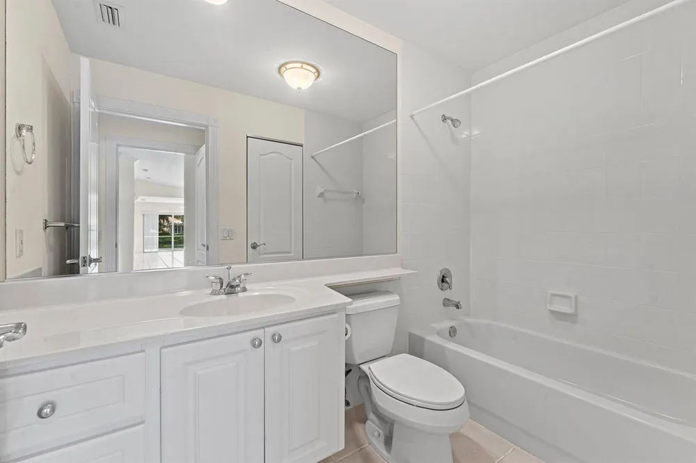 693 HUDSON BAY DRIVE Palm Beach Gardens, FL 33410