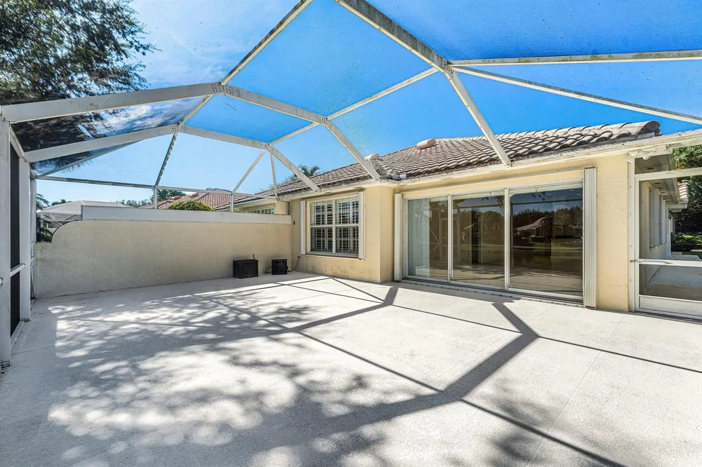 693 HUDSON BAY DRIVE Palm Beach Gardens, FL 33410