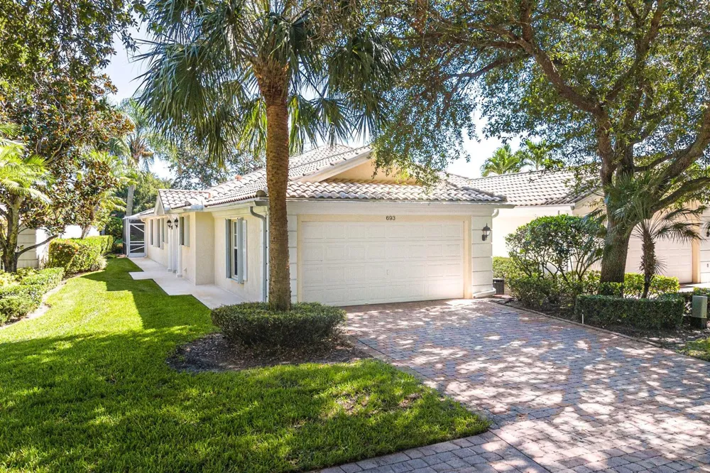 693 HUDSON BAY DRIVE Palm Beach Gardens, FL 33410