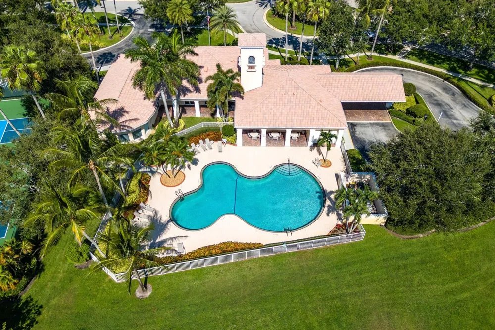 693 HUDSON BAY DRIVE Palm Beach Gardens, FL 33410