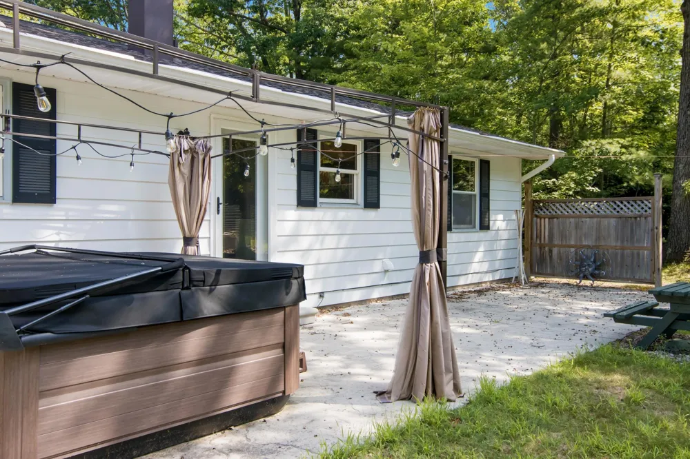 5896 Betsie River Road Grant Township, MI 49643