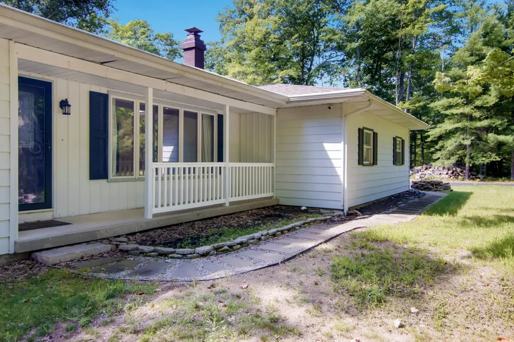 5896 Betsie River Road Grant Township, MI 49643