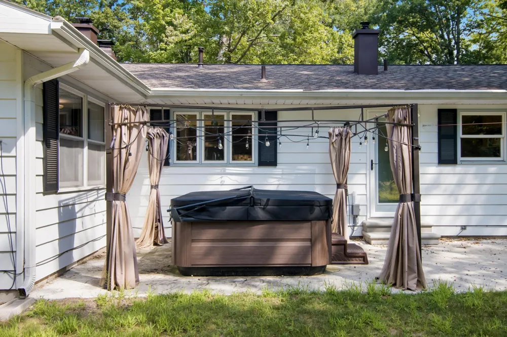 5896 Betsie River Road Grant Township, MI 49643