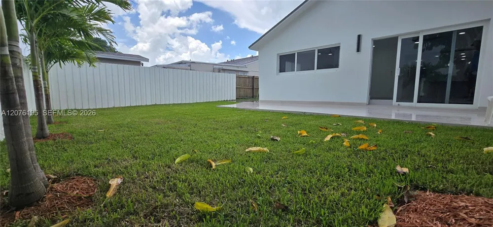 9612 Grand Canal Dr Miami, FL 33174