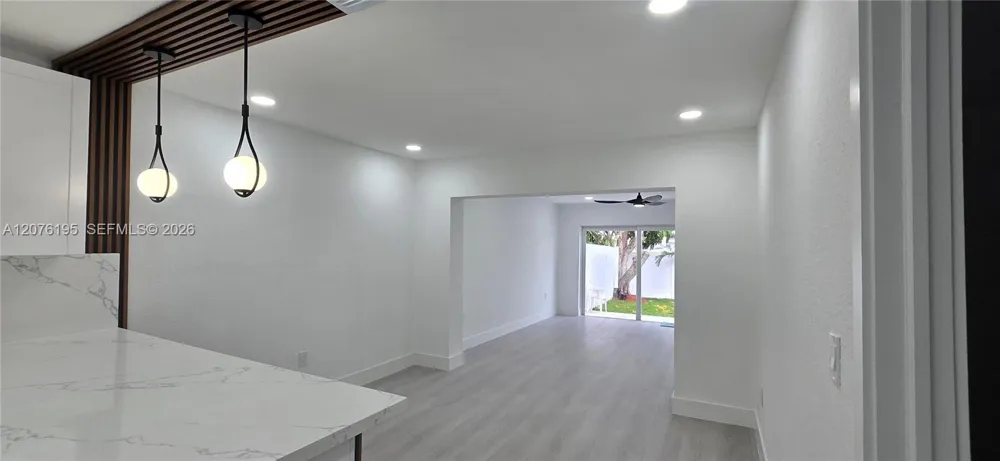 9612 Grand Canal Dr Miami, FL 33174