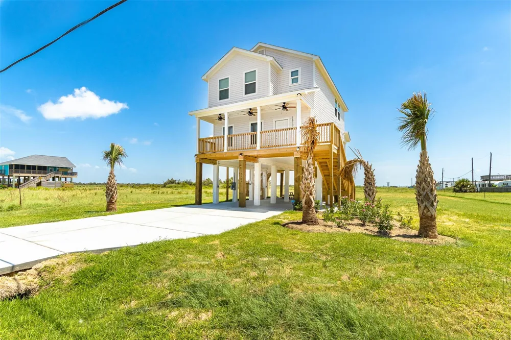 18103 Shaman Drive Galveston, TX 77554