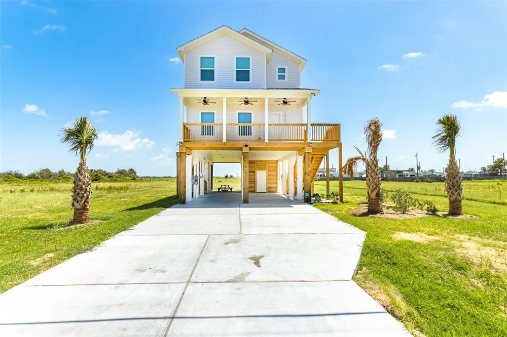 18103 Shaman Drive Galveston, TX 77554