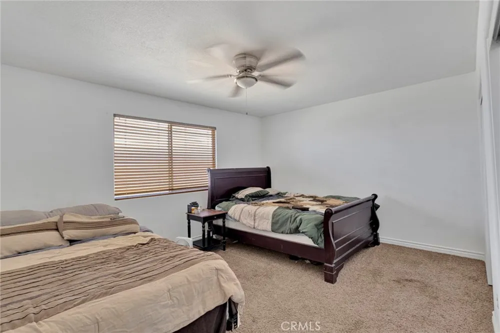 24332 Roundup Apple Valley, CA 92308