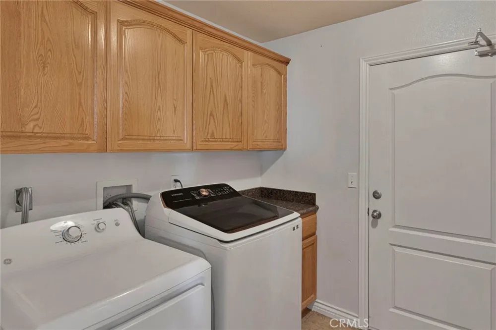 24332 Roundup Apple Valley, CA 92308