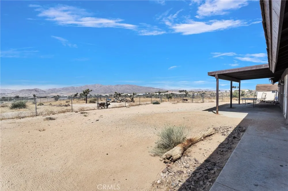 24332 Roundup Apple Valley, CA 92308