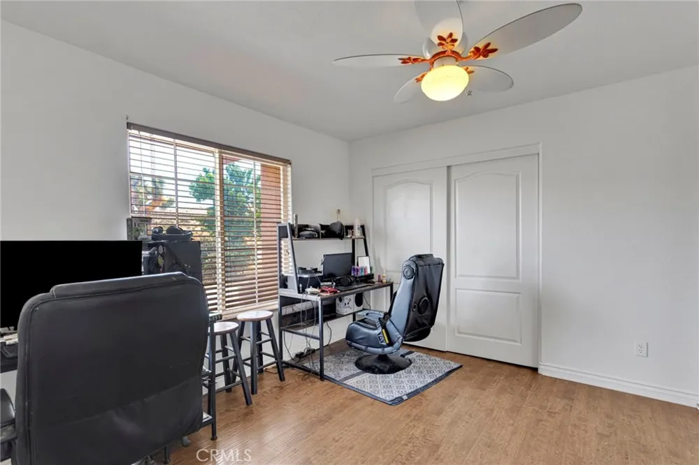 24332 Roundup Apple Valley, CA 92308