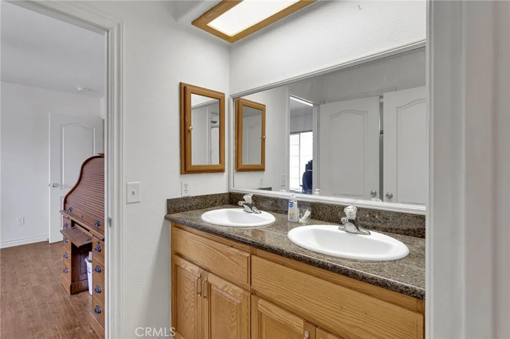 24332 Roundup Apple Valley, CA 92308