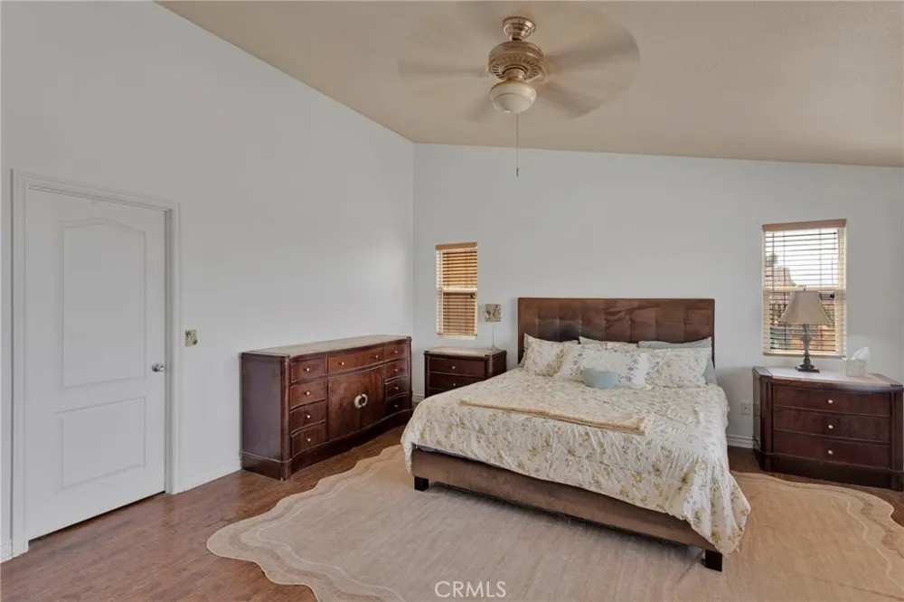 24332 Roundup Apple Valley, CA 92308