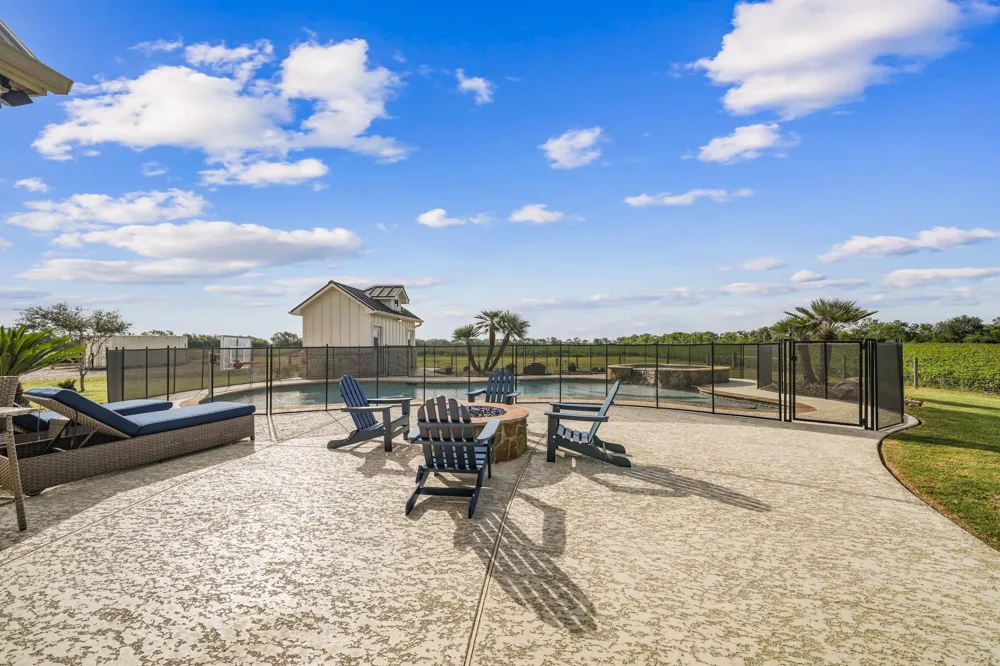 8441 Fairchild Road Richmond, TX 77469