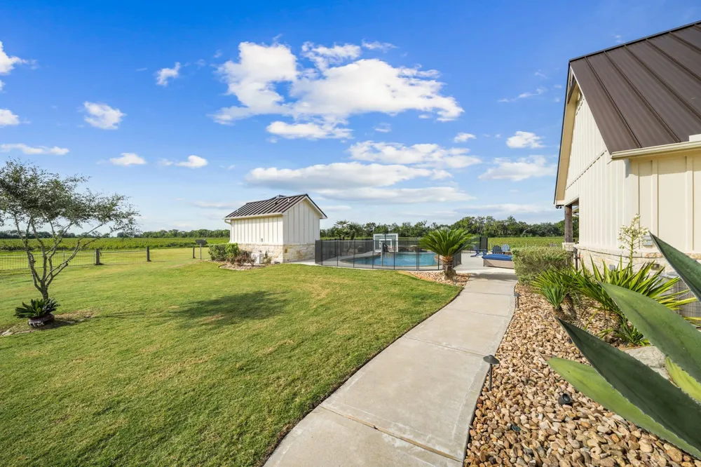 8441 Fairchild Road Richmond, TX 77469