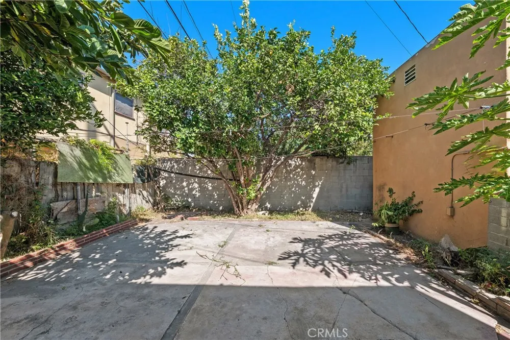 2801 Cudahy Huntington Park, CA 90255
