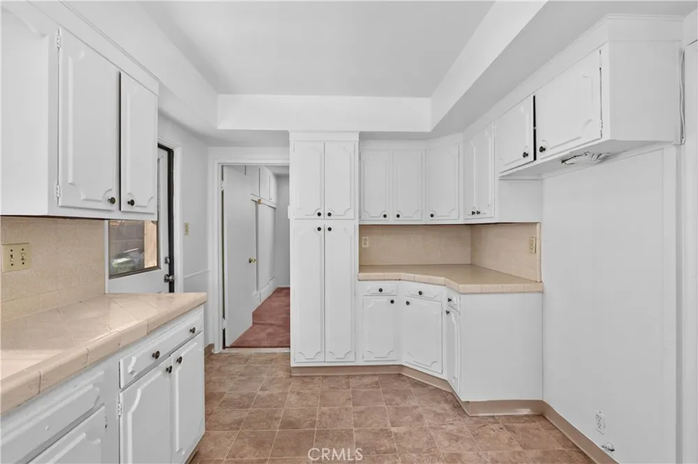 2801 Cudahy Huntington Park, CA 90255