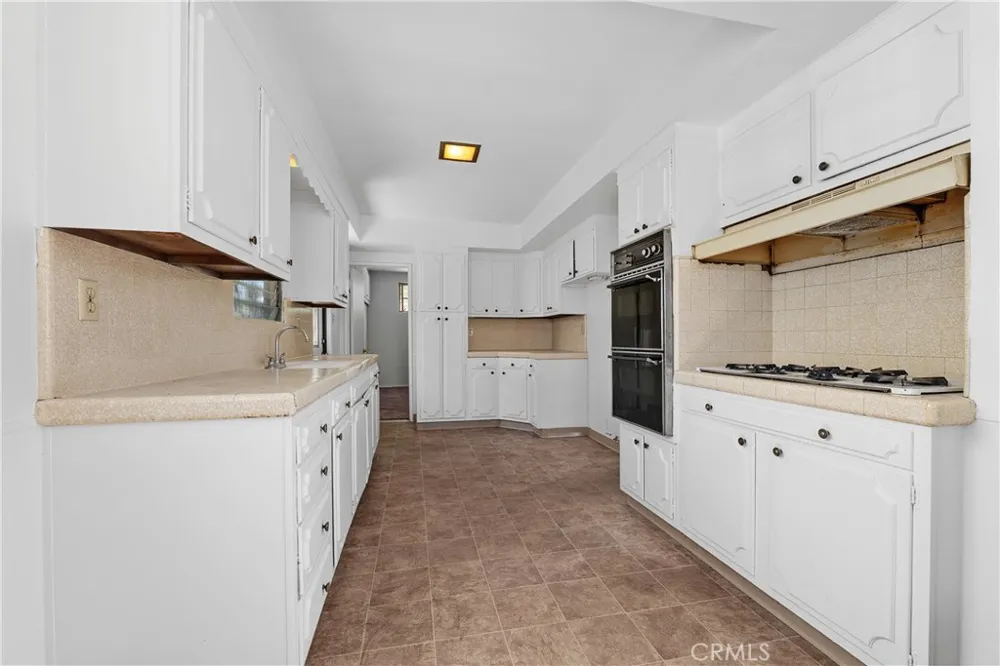 2801 Cudahy Huntington Park, CA 90255