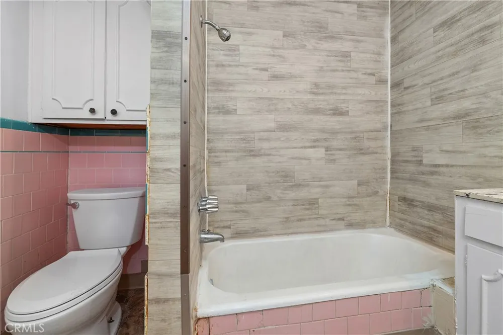 2801 Cudahy Huntington Park, CA 90255
