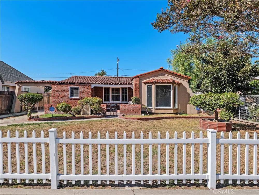 2801 Cudahy Huntington Park, CA 90255