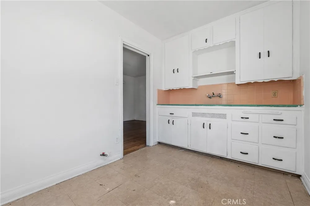 2801 Cudahy Huntington Park, CA 90255