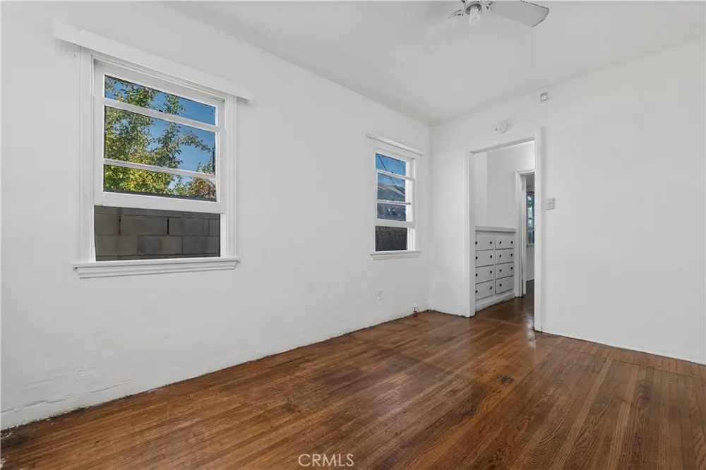 2801 Cudahy Huntington Park, CA 90255