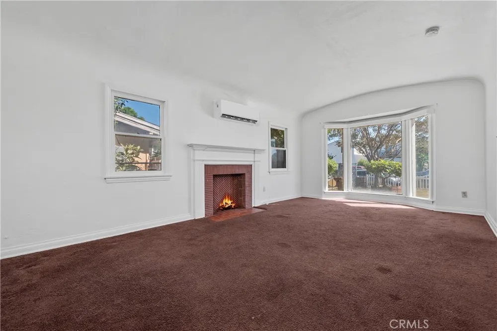2801 Cudahy Huntington Park, CA 90255