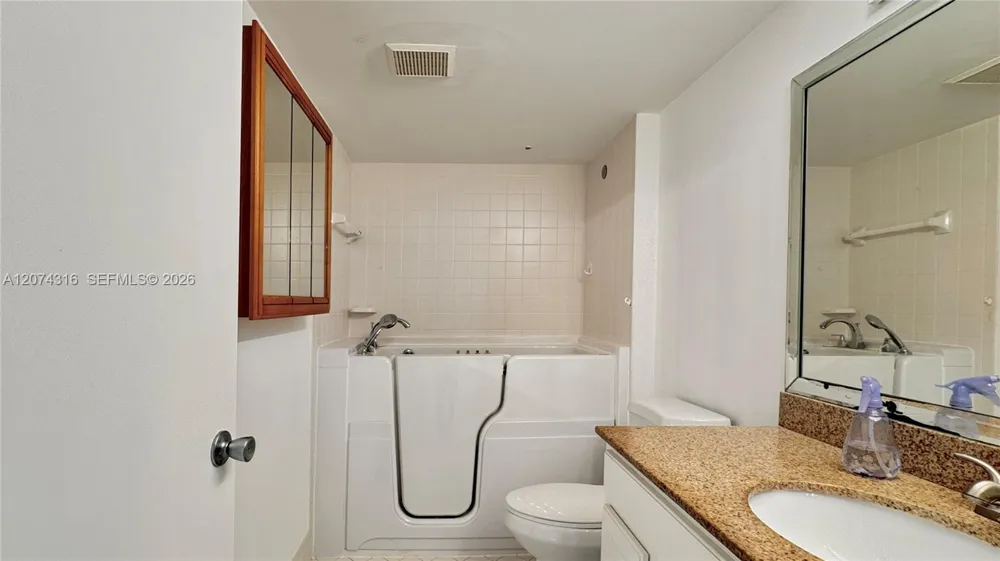 1400 SW 131st Way #305Q Pembroke Pines, FL 33027